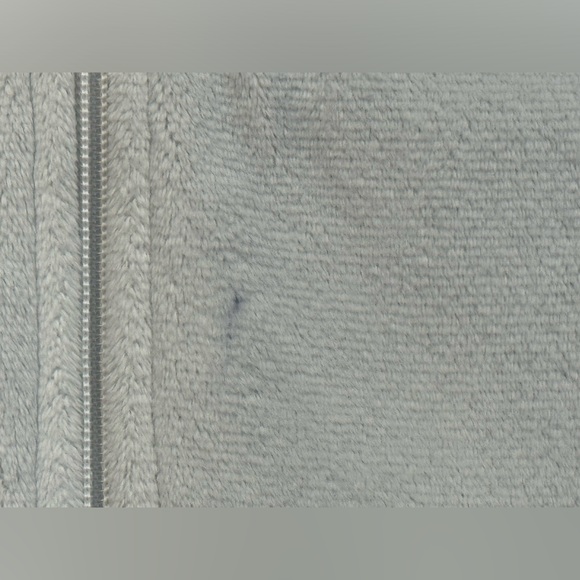 FILA Sport Women's Zip Up Jacket, Mock Neck Soft Fleece, White Gray Size Small - Picture 12 of 13